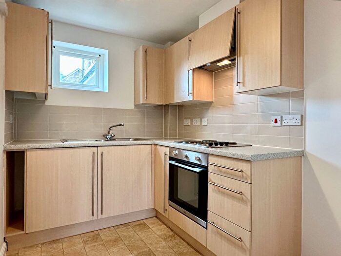 2 Bedroom Flat To Rent In Gelli Rhedyn, Fforestfach, SA5