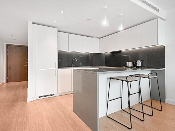 1 Bedroom Apartment To Rent In Marsh Wall, London, E14