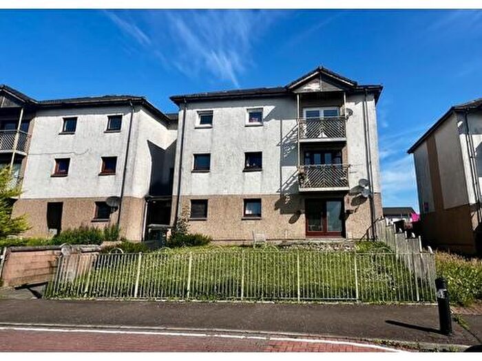 3 Bedroom Flat To Rent In Calder Glen Court, Airdrie, ML6