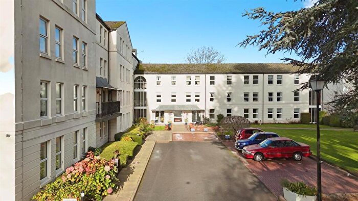 1 Bedroom Retirement Property For Sale In Binswood Avenue, Leamington Spa, CV32