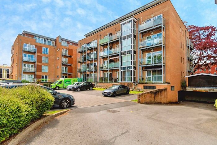 1 Bedroom Flat For Sale In Suttones Place, Southampton, Hampshire, SO15