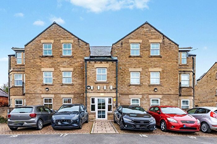 2 Bedroom Flat For Sale In Manor Fold, Horsforth, Leeds, West Yorkshire, LS18