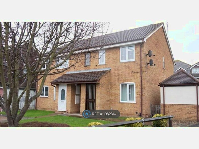 1 Bedroom Flat To Rent In Burns Place, Tilbury, RM18