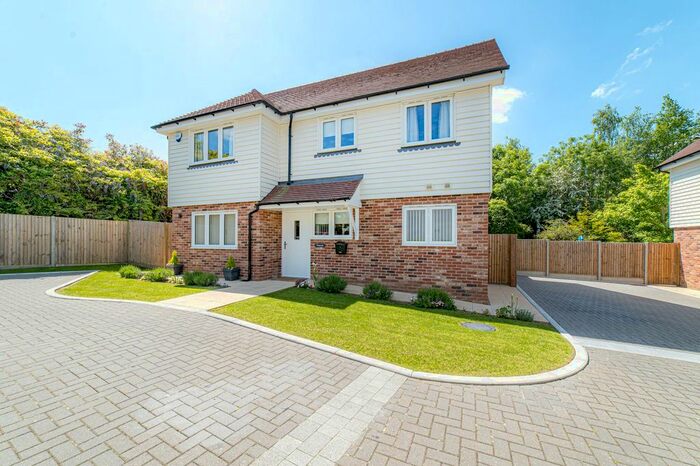 4 Bedroom Detached House For Sale In Lynsted, Sittingbourne, ME9