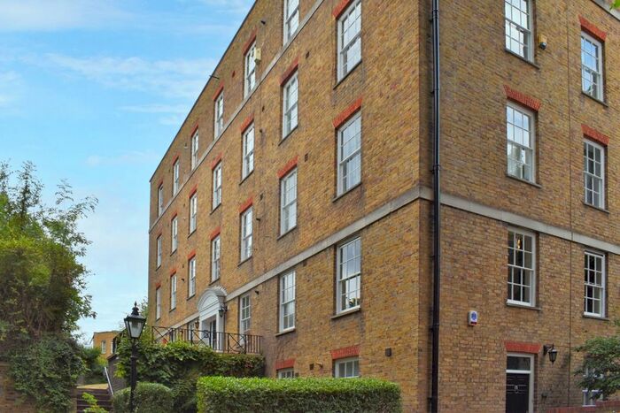 1 Bedroom Maisonette To Rent In Point Close, London, SE10