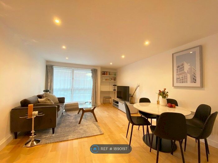1 Bedroom Flat To Rent In Vauxhall Bridge Road, London, SW1V