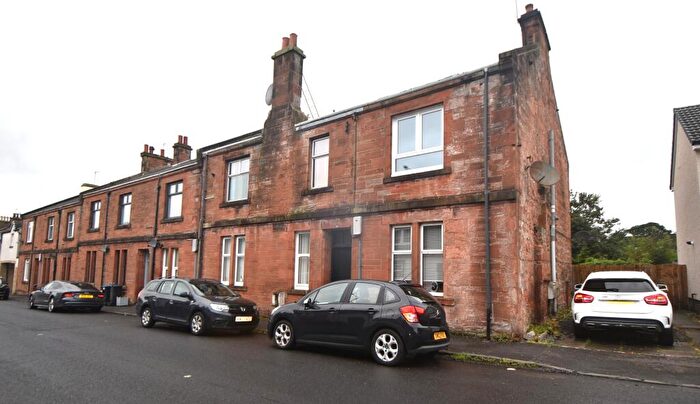 3 Bedroom Flat To Rent In Loudoun Street, Mauchline, KA5