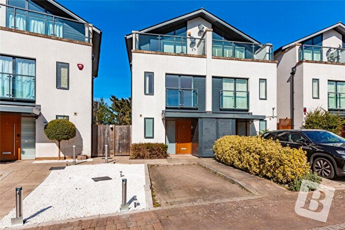 3 Bedroom Semi-Detached House For Sale In Godwin Terrace, Harold Wood, RM3