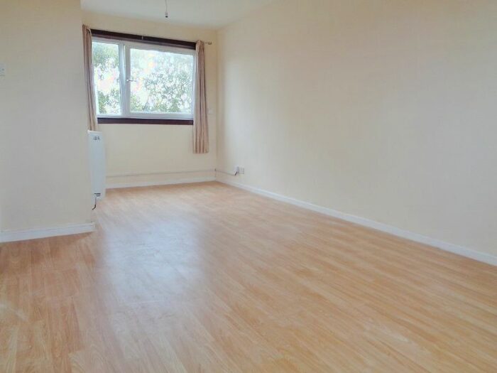 1 Bedroom Flat To Rent In Orkney Place, Kirkcaldy, Fife KY1