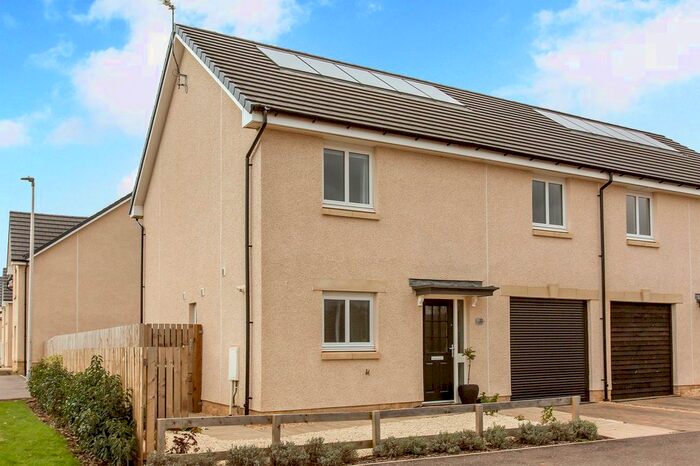 3 Bedroom Semi-Detached House For Sale In , Juniper Avenue, Ormiston, EH35