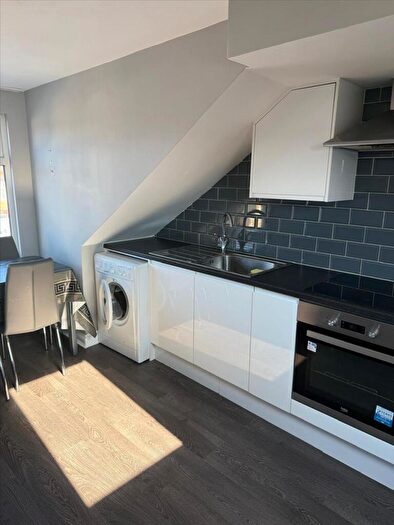 1 Bedroom Apartment To Rent In Billet Road, First Floor, London, E17