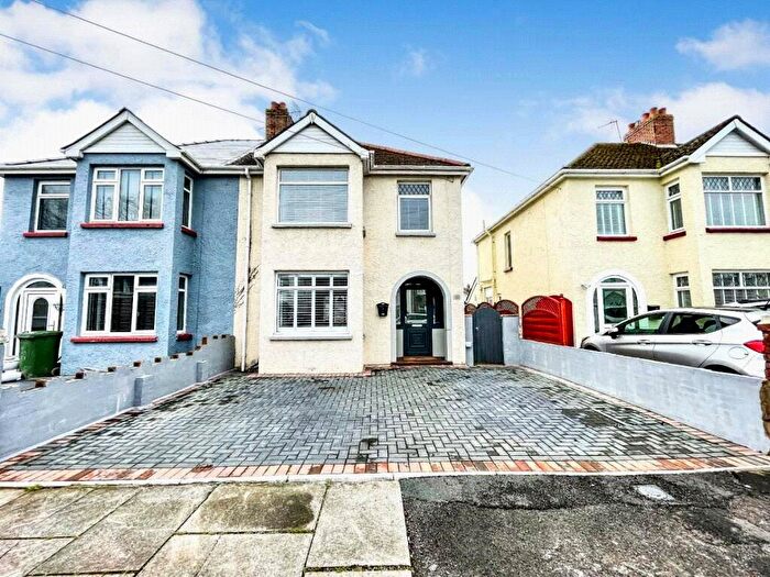3 Bedroom Semi-Detached House For Sale In Woodland Avenue, Porthcawl, CF36