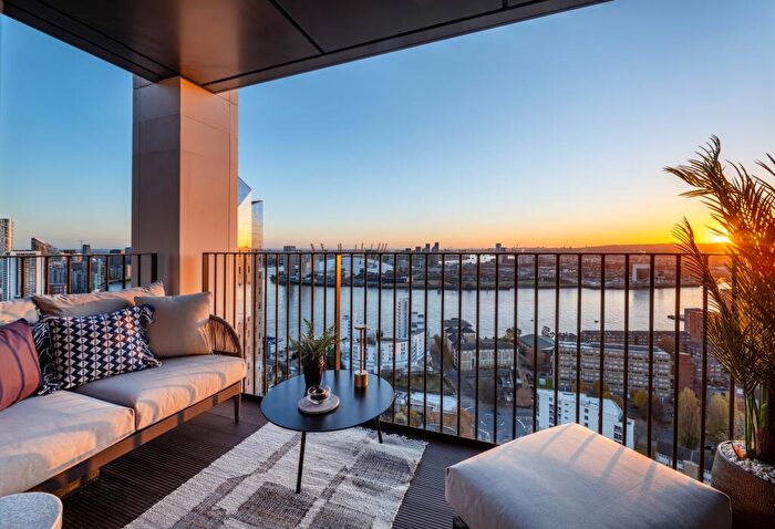 1 Bedroom Apartment For Sale In One Thames Quay, Canary Wharf, E14