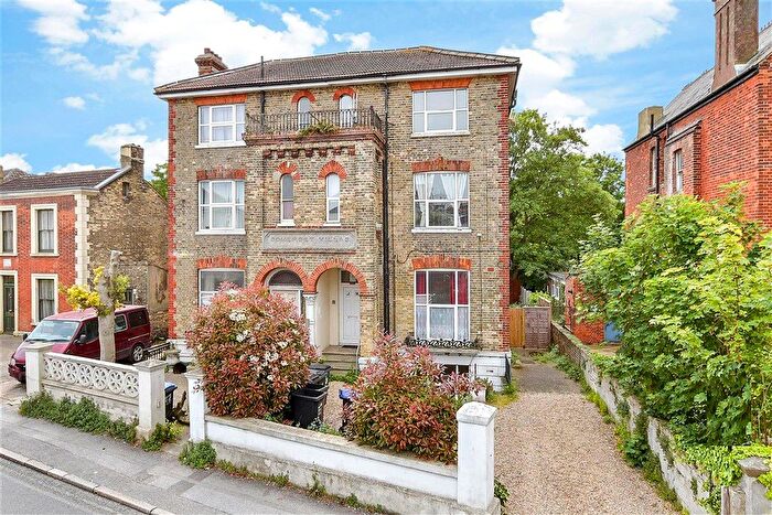 1 Bedroom Flat For Sale In St. Peter's Road, Margate, Kent, CT9