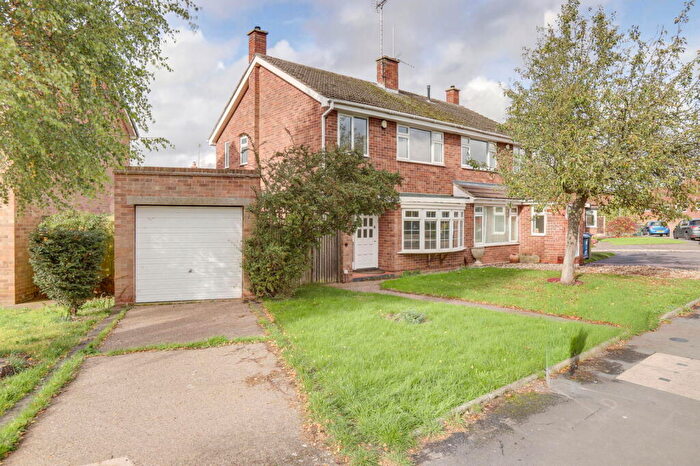 3 Bedroom Semi-Detached House For Sale In Vicarage Lane, Radcliffe-on-Trent, Nottingham, NG12