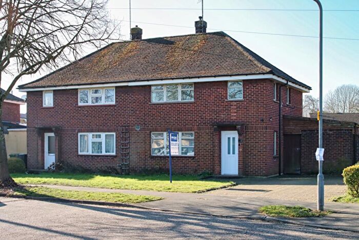 3 Bedroom Semi-Detached House To Rent In The Crescent, Bletchley, Milton Keynes, MK2
