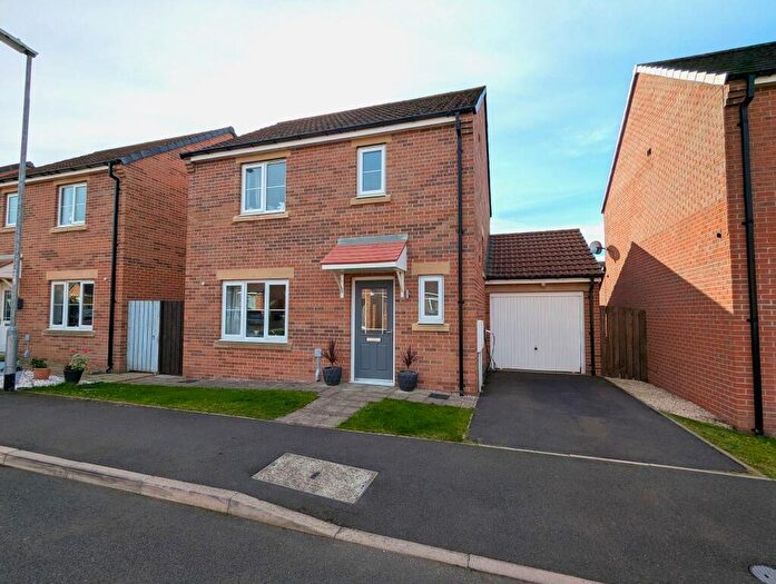 3 Bedroom Detached House For Sale In Chester Burn Close, Pelton Fell, DH2