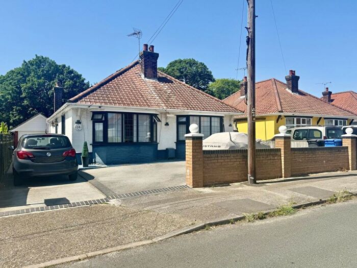 3 Bedroom Detached Bungalow For Sale In Temple Road, Ipswich, IP3