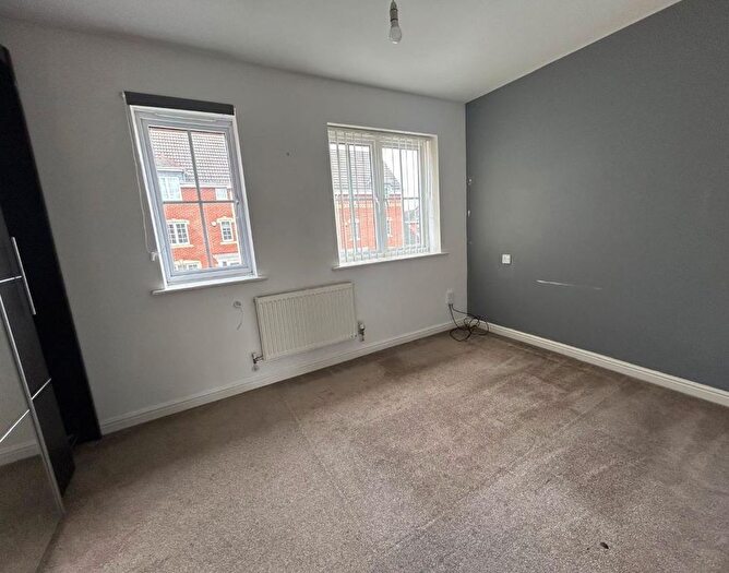 2 Bedroom Town House For Sale In Carrington Road, Hamilton, Leicester, LE5