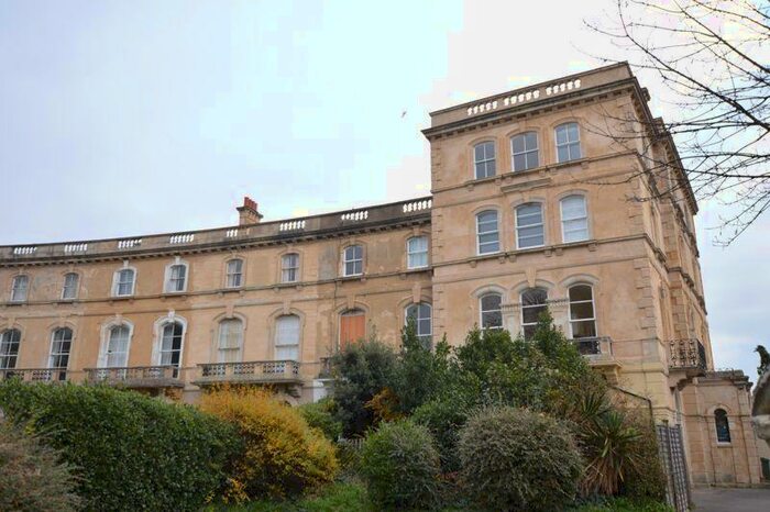 2 Bedroom Apartment To Rent In Ellenborough Crescent, Weston-Super-Mare, BS23