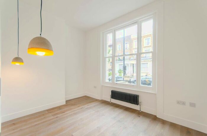 2 Bedroom Flat To Rent In Goldney Road, Maida Vale, London, W9