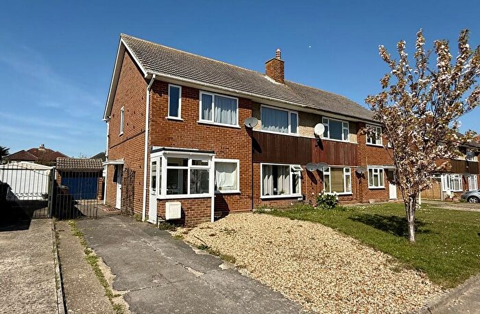 2 Bedroom Apartment For Sale In Madden Close, Alverstoke, PO12