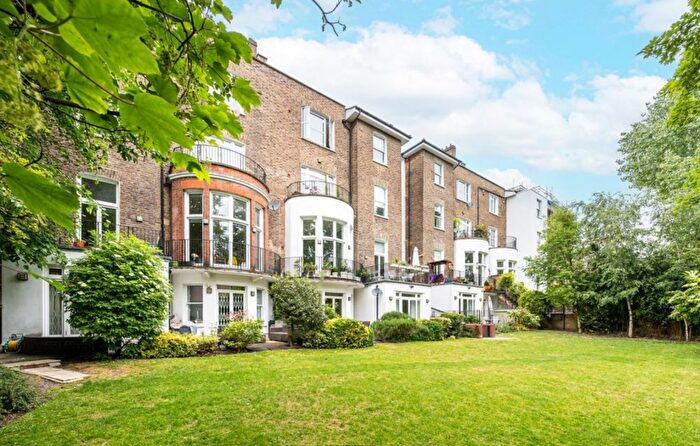 2 Bedroom Flat For Sale In Ormonde Court, Belsize Grove, London, NW3