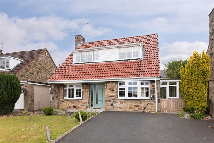 4 Bedroom Detached House For Sale In Ash Hill Gardens, Shadwell, LS17