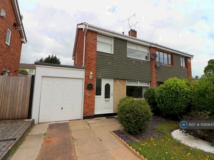 3 Bedroom Semi-Detached House To Rent In Cantley Manor Avenue, Doncaster, DN4