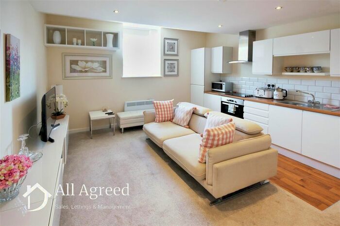 1 Bedroom Flat To Rent In Wharncliffe Road, Ilkeston, DE7