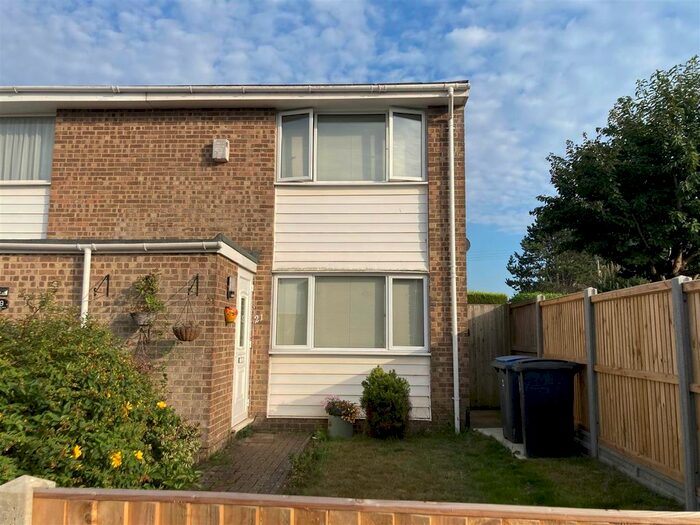 2 Bedroom End Of Terrace House To Rent In Cranleigh Drive, Whitfield, Dover, CT16