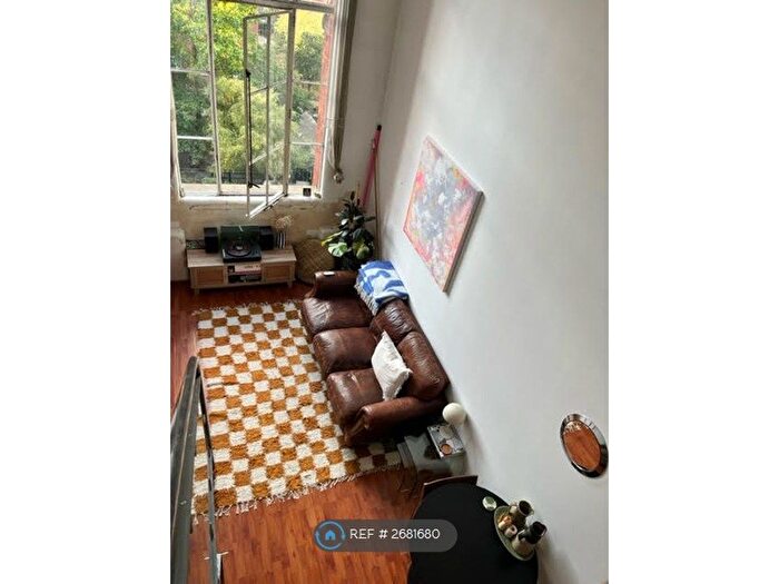 1 Bedroom Flat To Rent In Manhattan Building, London, E3