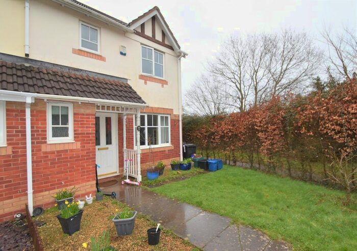 3 Bedroom Semi-Detached House To Rent In Larks Rise, Cullompton, Devon, EX15