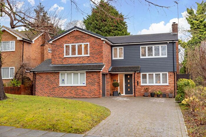 5 Bedroom Detached House For Sale In Milton Mount Avenue, Crawley, RH10