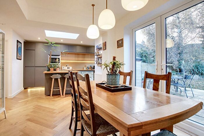 3 Bedroom Semi Detached House For Sale In Duffield Avenue, Wigston, LE18