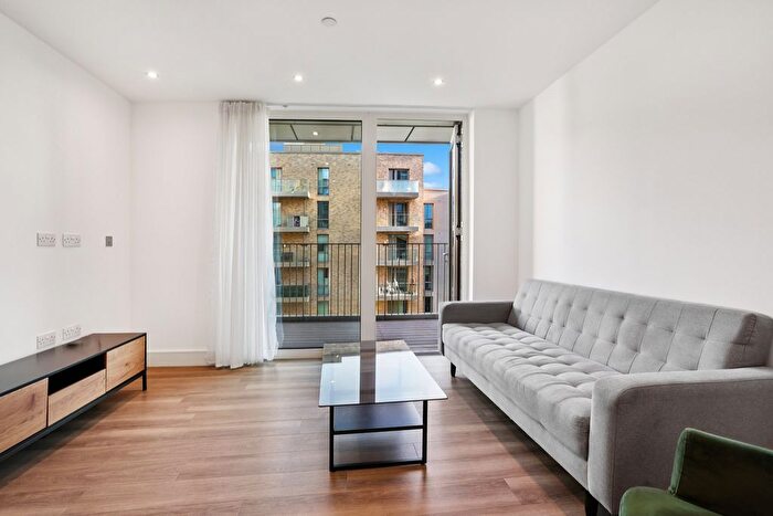 2 Bedroom Flat To Rent In Alwyne Court, Garnet Place, West Drayton, UB7