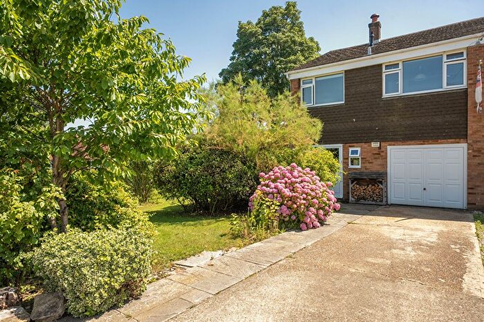 4 Bedroom Semi Detached House For Sale In Fernhurst Crescent, Tunbridge Wells, TN4