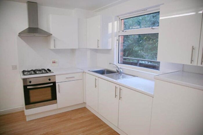 4 Bedroom Flat To Rent In Millender Walk, London, SE16