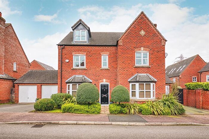 5 Bedroom Detached House For Sale In Haslam Place, Belper, DE56