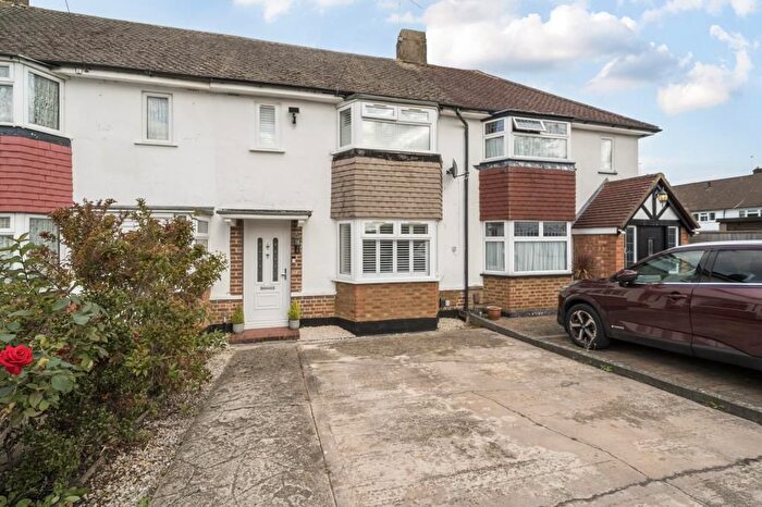 3 Bedroom Terraced House For Sale In Sunbury-On-Thames, Surrey, TW16