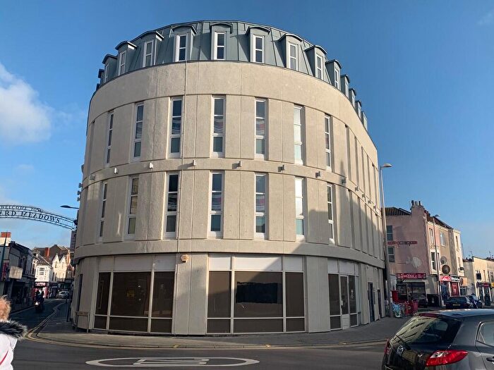 2 Bedroom Apartment To Rent In Alexandra Parade, Weston-super-Mare, BS23