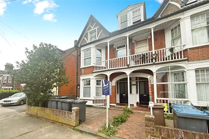 1 Bedroom Flat For Sale In Leopold Road, Felixstowe, Suffolk, IP11