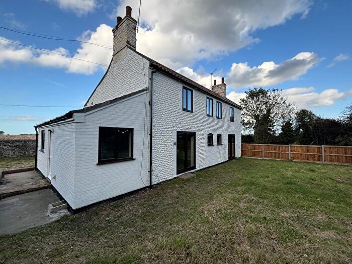 1 Bedroom Apartment To Rent In Pollard Street, Bacton, NR12