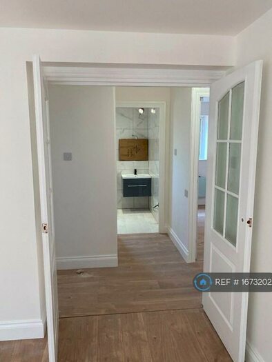 2 Bedroom Flat To Rent In Bond Road, Gillingham, ME8