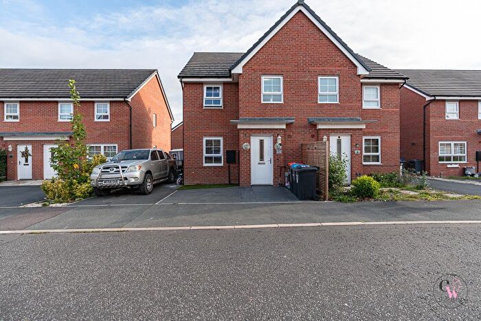 3 Bedroom Semi-Detached House For Sale In Dunnock Close, Winsford, CW7