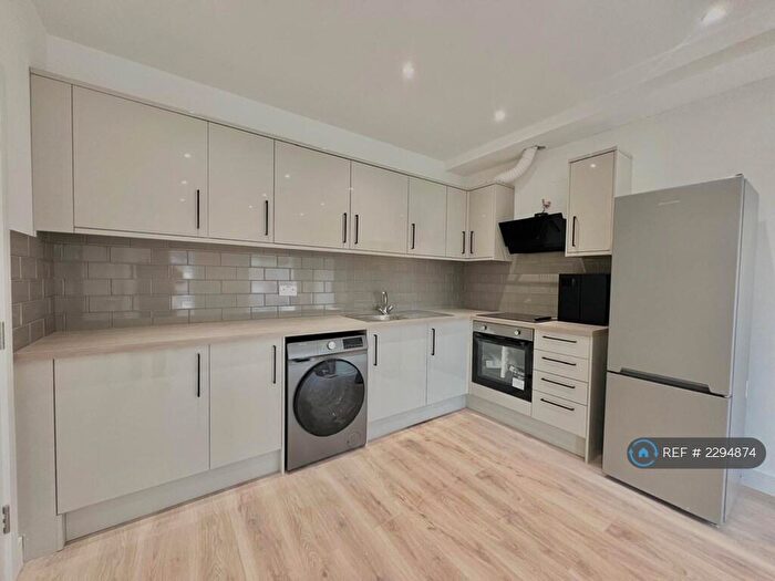 2 Bedroom Flat To Rent In High Road, London, E18