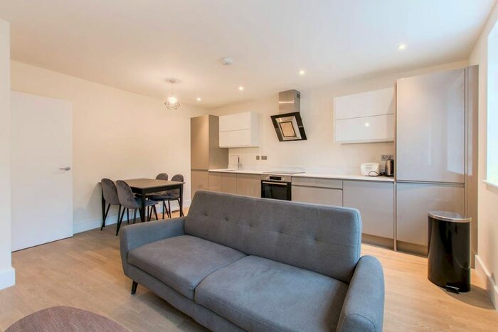 1 Bedroom Flat To Rent In High Street, Hornsey, London, N8