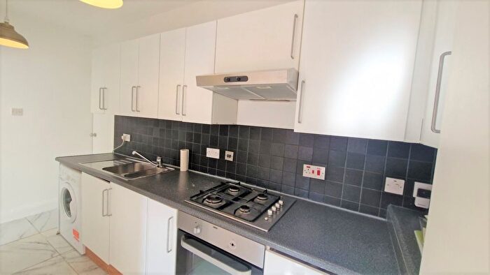 2 Bedroom Flat To Rent In Camden High Street, Camden, NW1