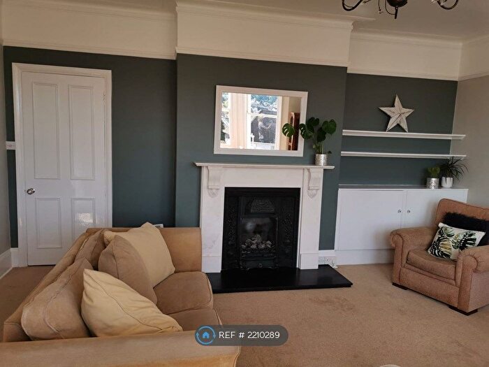 1 Bedroom Flat To Rent In Woodbury Park Road, Tunbridge Wells, TN4