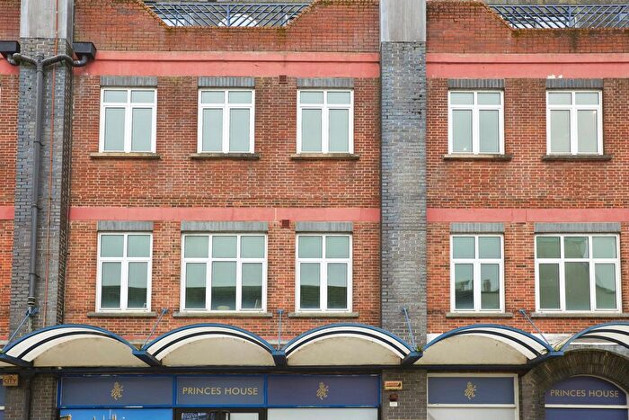 2 Bedroom Flat To Rent In Princes Street, Dorchester, DT1